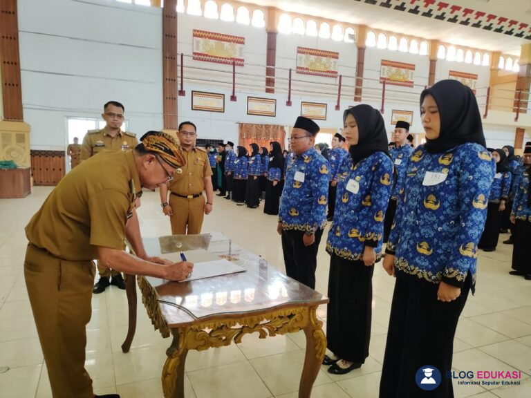 Pegawai Negeri Sipil di Indonesia: Karier, Tugas & Peluang